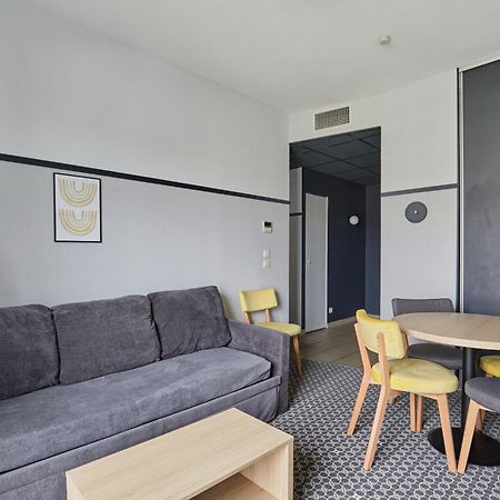 Appart'Hotel Odalys City - Bioparc Lyon Est Exterior photo