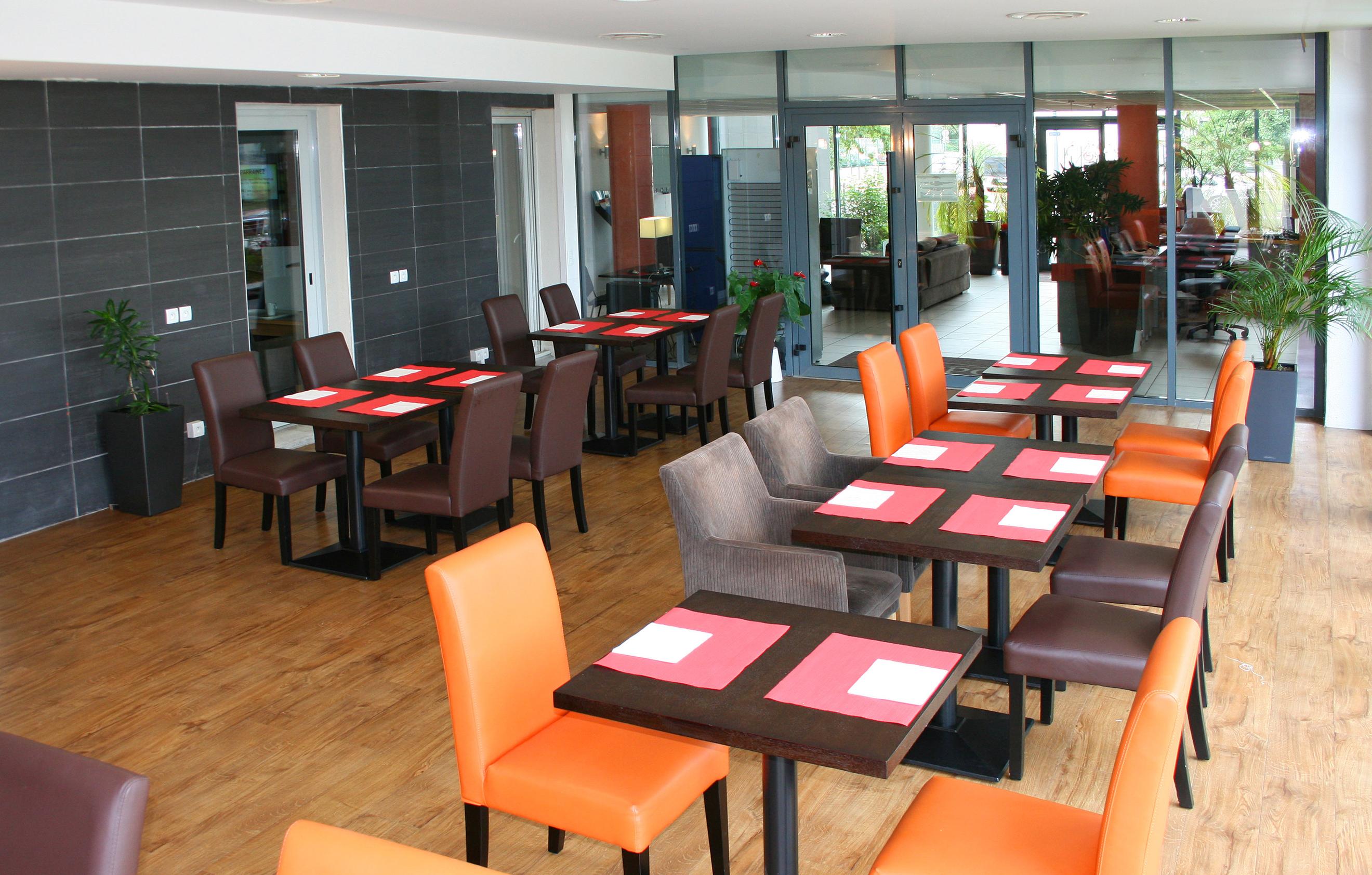Appart'Hotel Odalys City - Bioparc Lyon Est Exterior photo