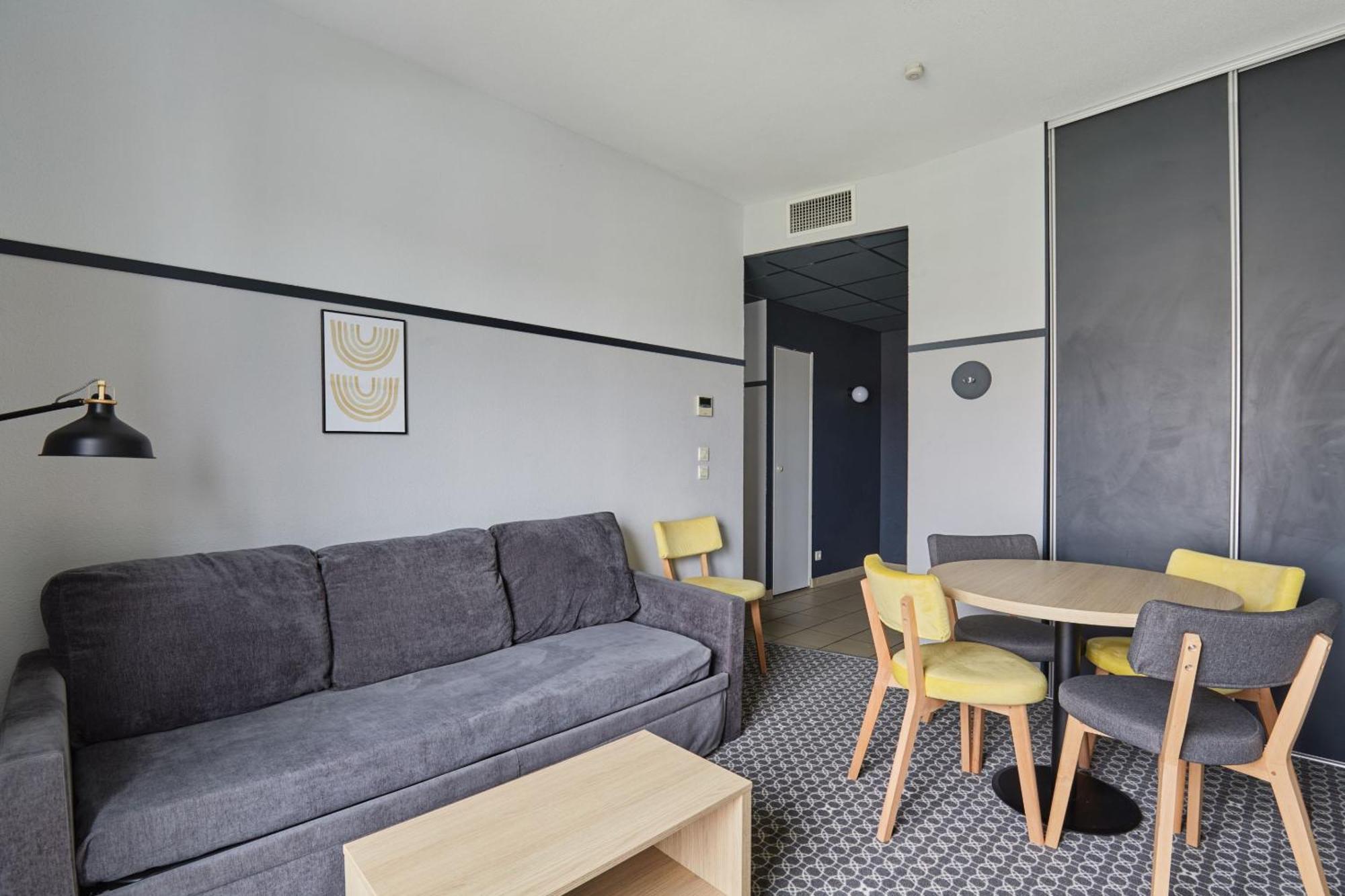 Appart'Hotel Odalys City - Bioparc Lyon Est Exterior photo