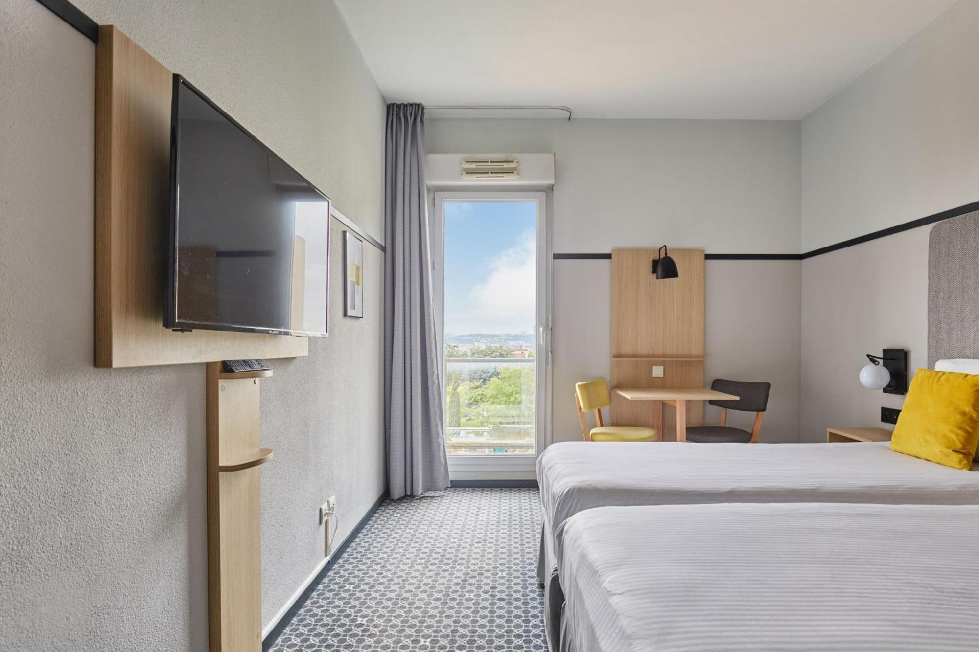Appart'Hotel Odalys City - Bioparc Lyon Est Exterior photo