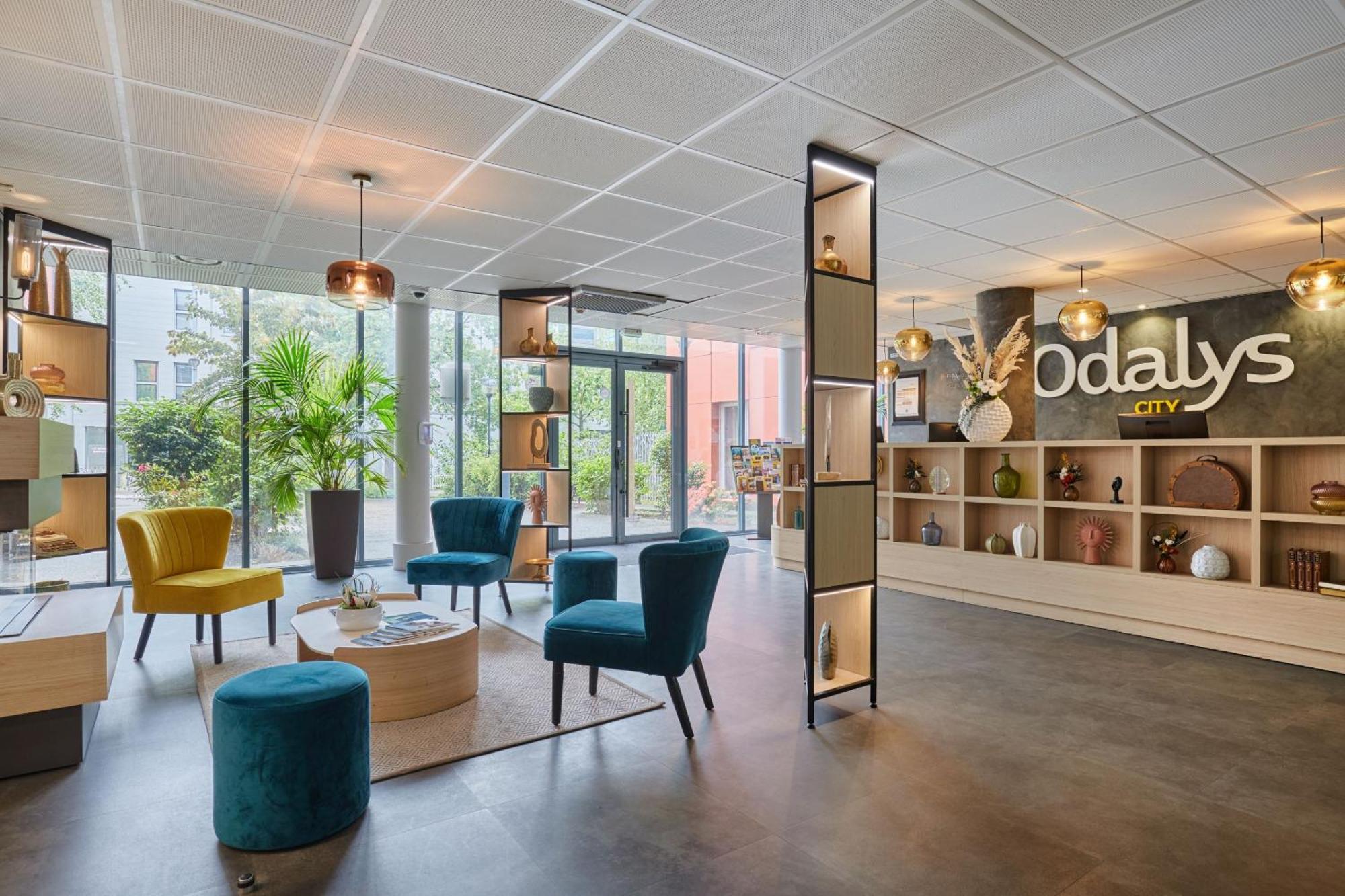 Appart'Hotel Odalys City - Bioparc Lyon Est Exterior photo