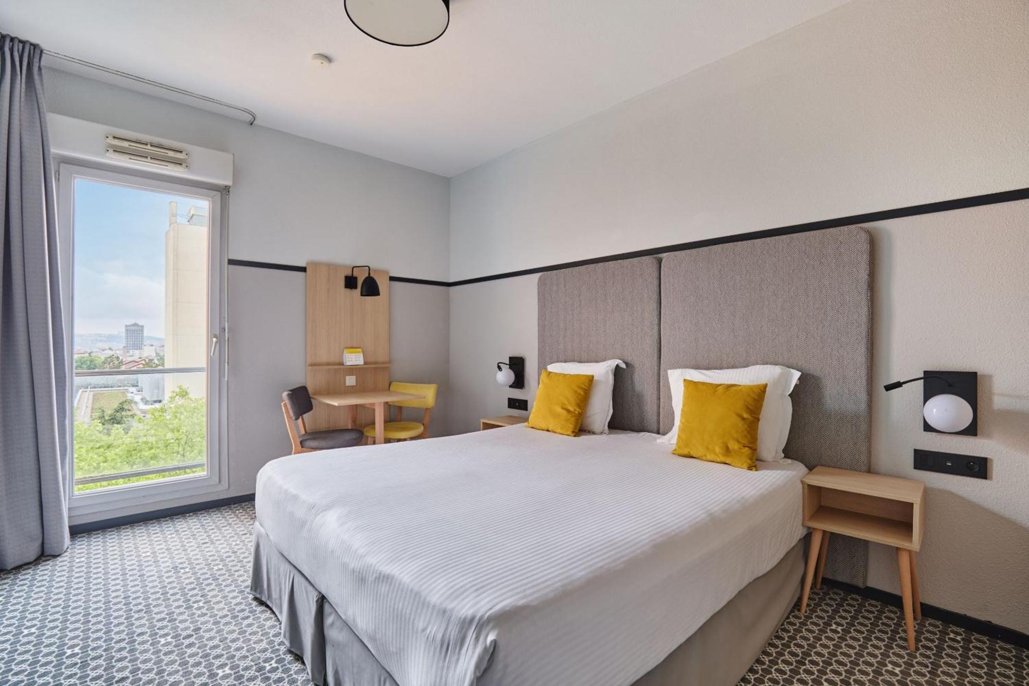 Appart'Hotel Odalys City - Bioparc Lyon Est Exterior photo
