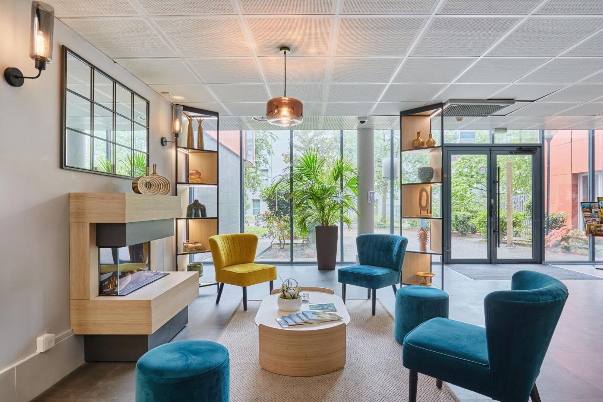 Appart'Hotel Odalys City - Bioparc Lyon Est Exterior photo