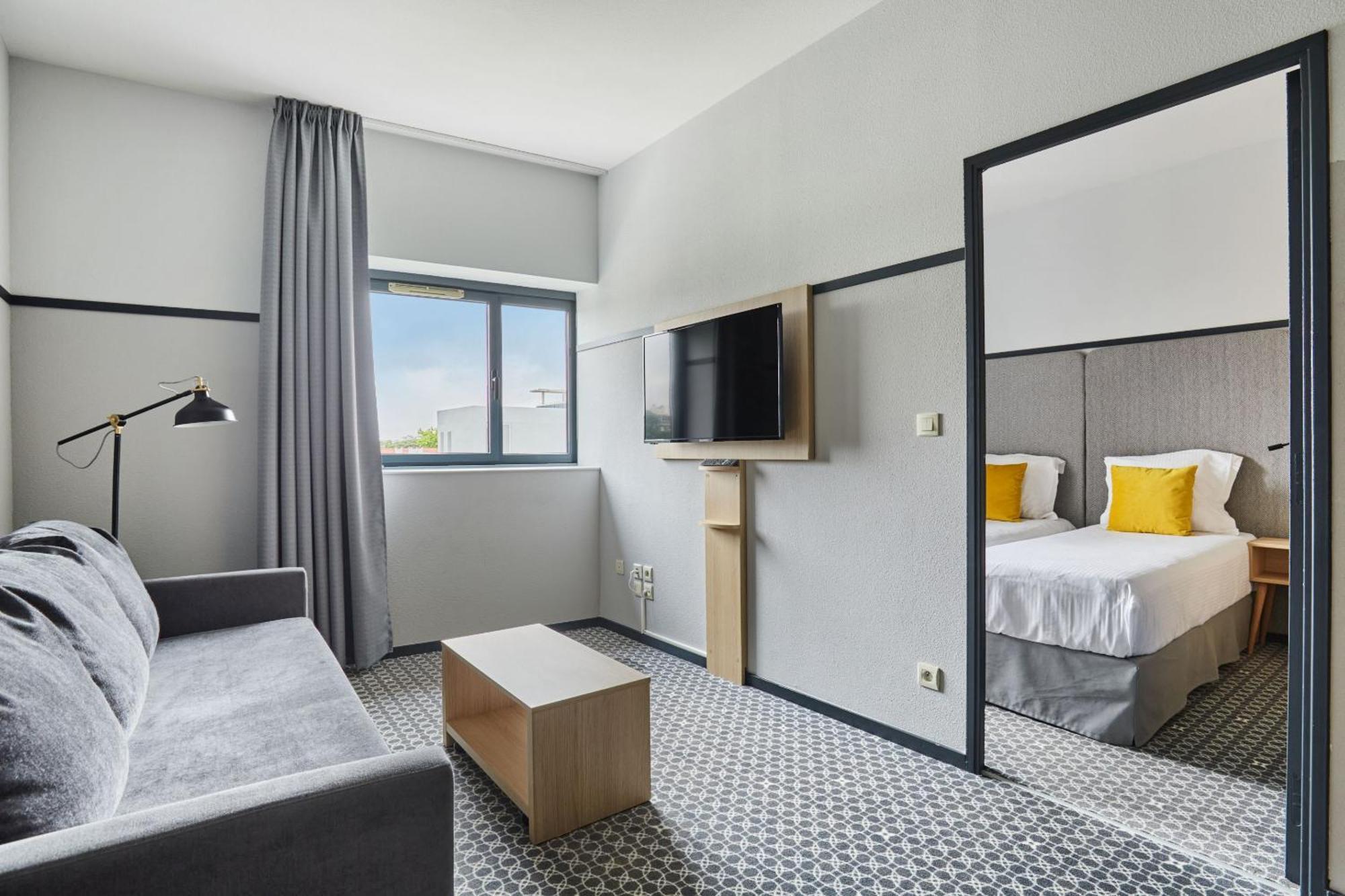 Appart'Hotel Odalys City - Bioparc Lyon Est Exterior photo
